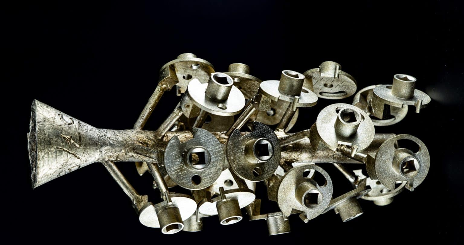 Grappe de pièces en aluminium bronze fabriquée en cire perdue pour la serrurerie
